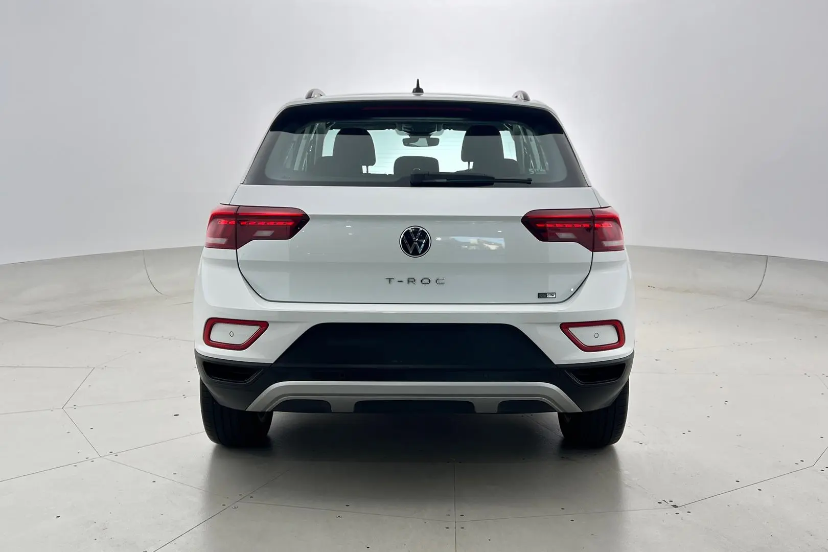 2023 Volkswagen T-Roc Gallery Image 6