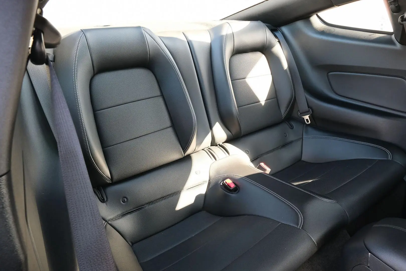 2017 Ford Mustang Gallery Image 13