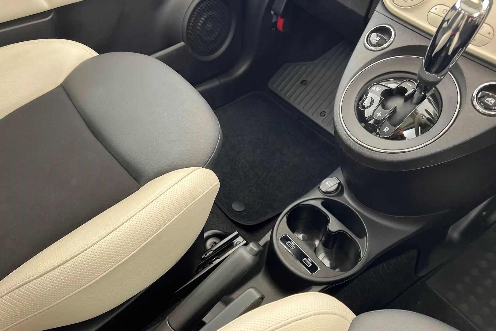 2023 Fiat 500 Gallery Image 17