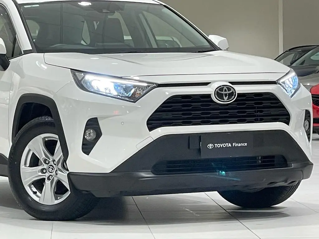 2022 Toyota RAV4 Gallery Image 3