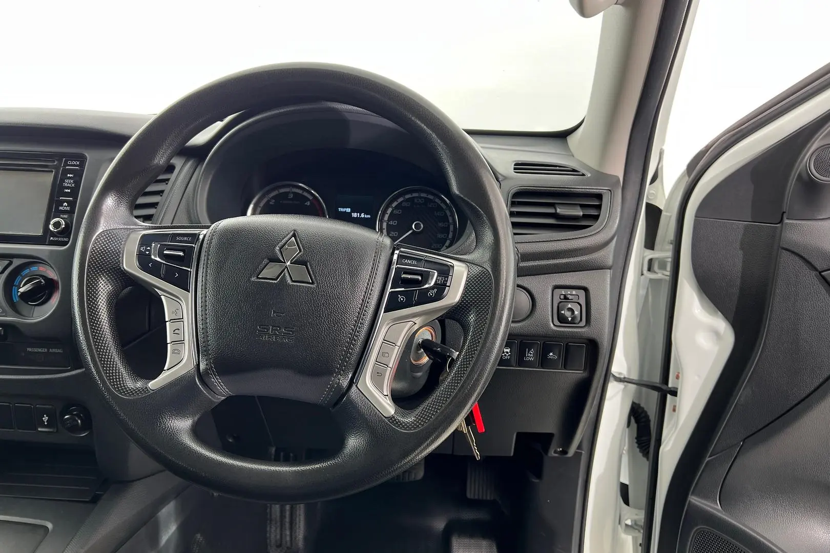 2019 Mitsubishi Triton Gallery Image 11