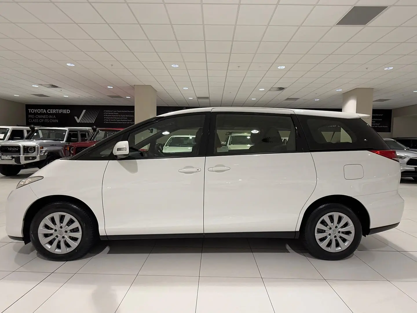 2018 Toyota Tarago Gallery Image 6