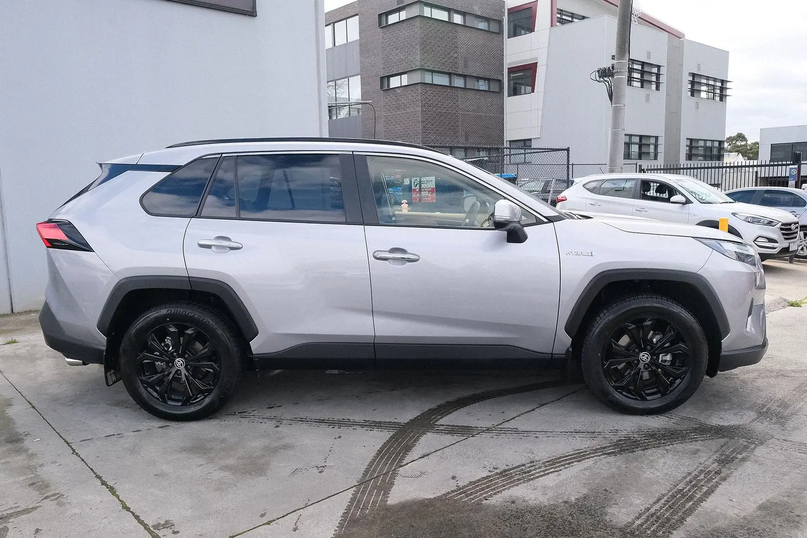 2024 Toyota RAV4 Gallery Image 5