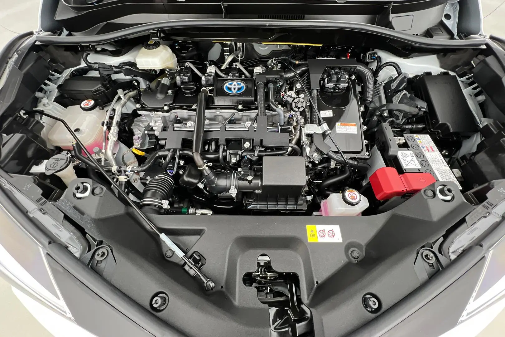 2022 Toyota C-HR Gallery Image 21