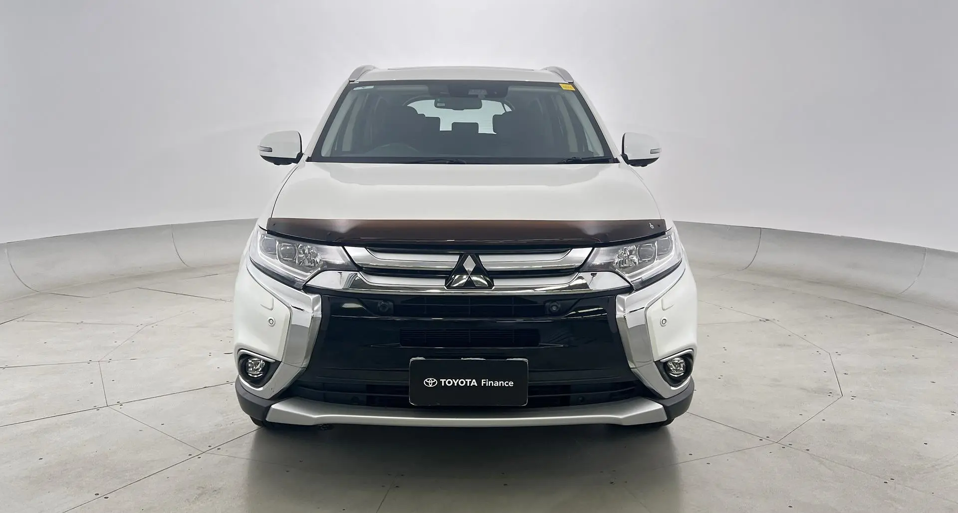 2017 Mitsubishi Outlander Gallery Image 10