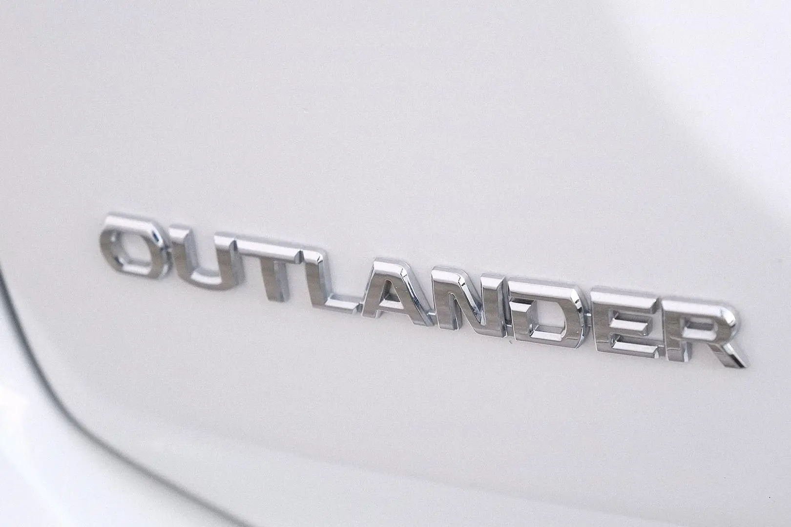2021 Mitsubishi Outlander Gallery Image 21