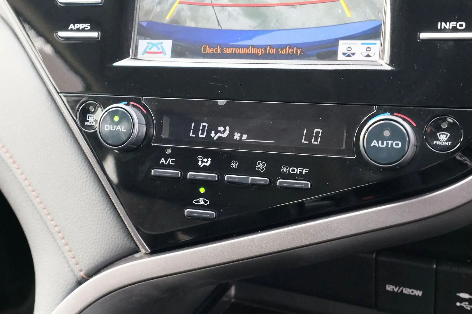 2019 Toyota Camry Gallery Image 20
