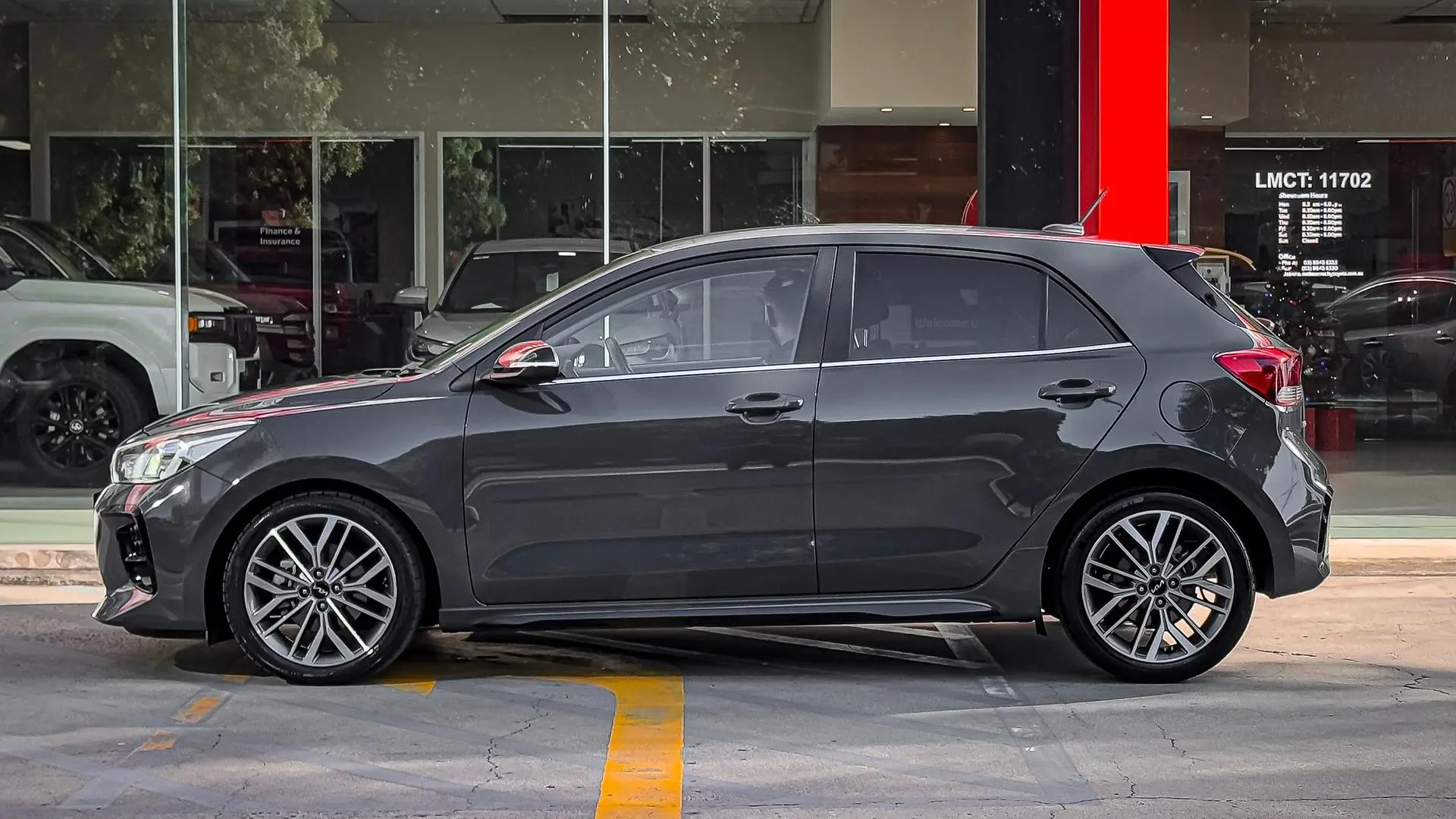 2021 Kia Rio Gallery Image 8