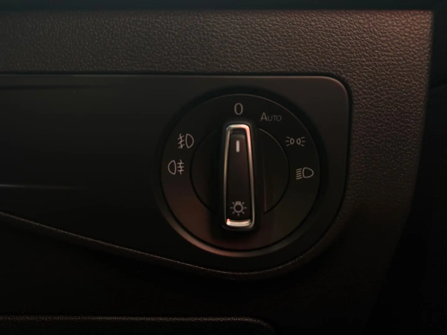 2019 Volkswagen Tiguan Gallery Image 24