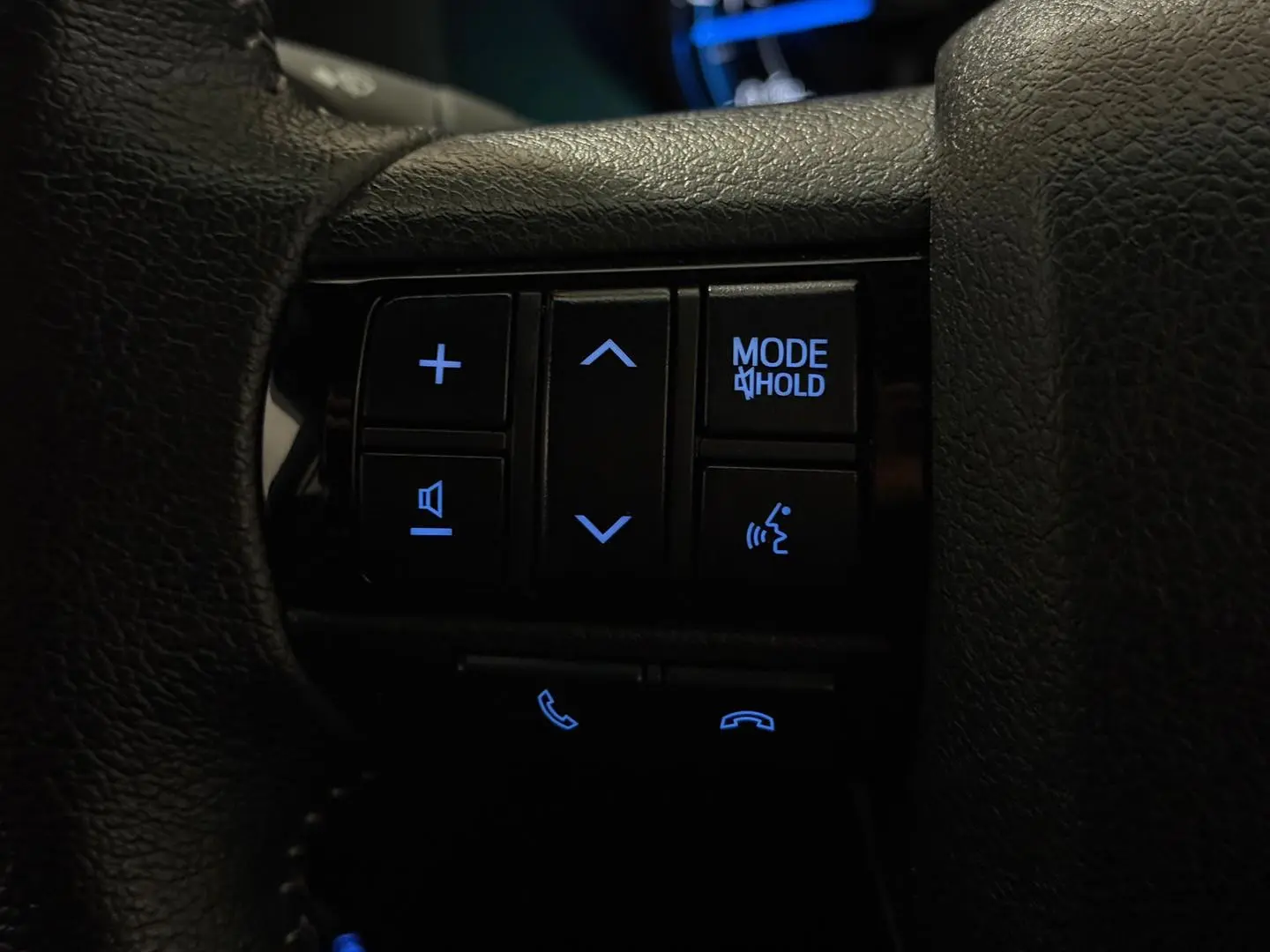 2024 Toyota Hilux Gallery Image 25