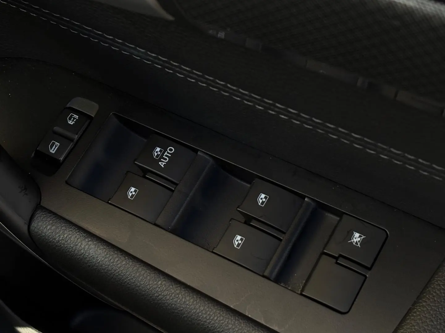 2017 Holden Captiva Gallery Image 26