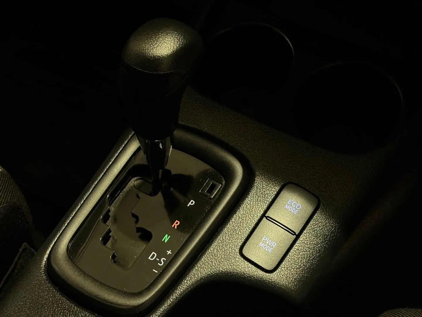 2020 Toyota Hilux Gallery Image 20