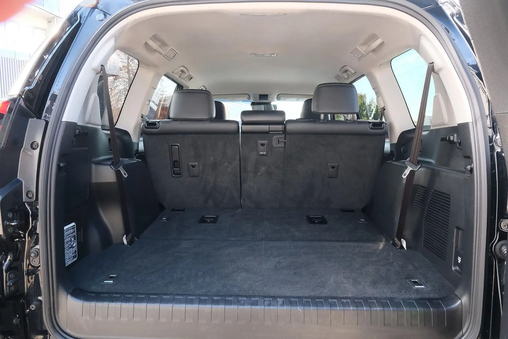 2021 Toyota Landcruiser Prado Gallery Image 11