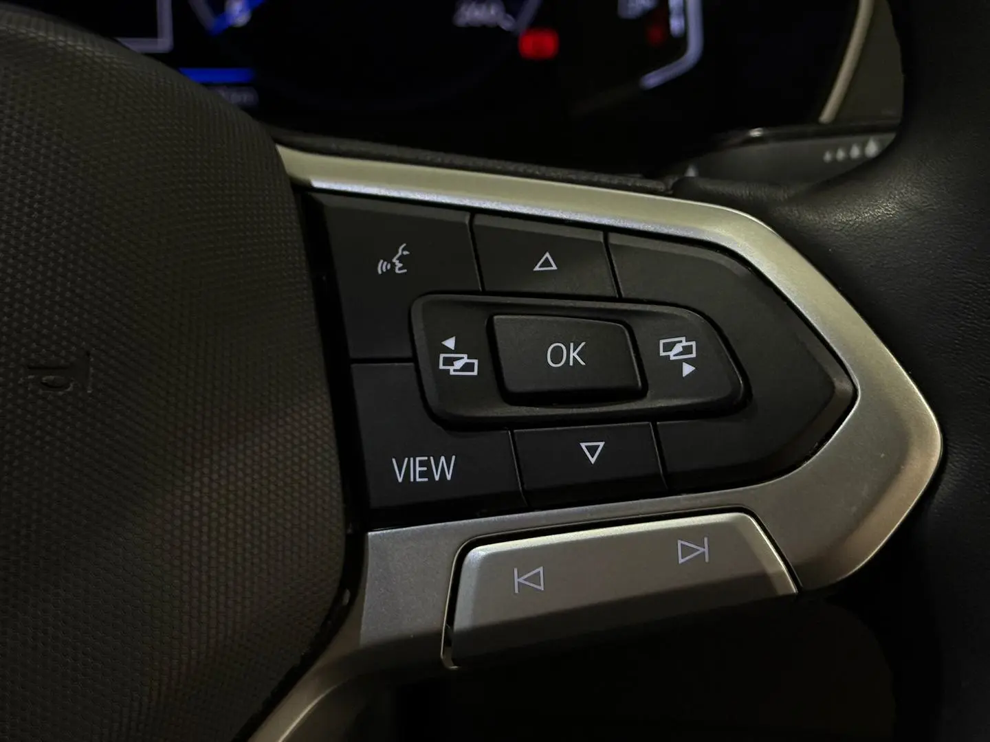 2022 Volkswagen Passat Gallery Image 28