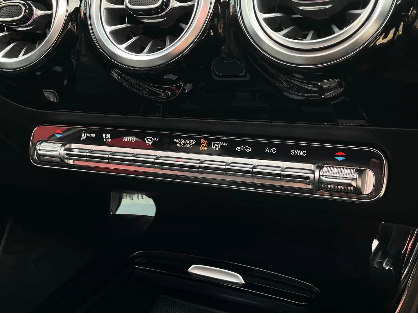 2022 Mercedes-Benz A-Class Gallery Image 19