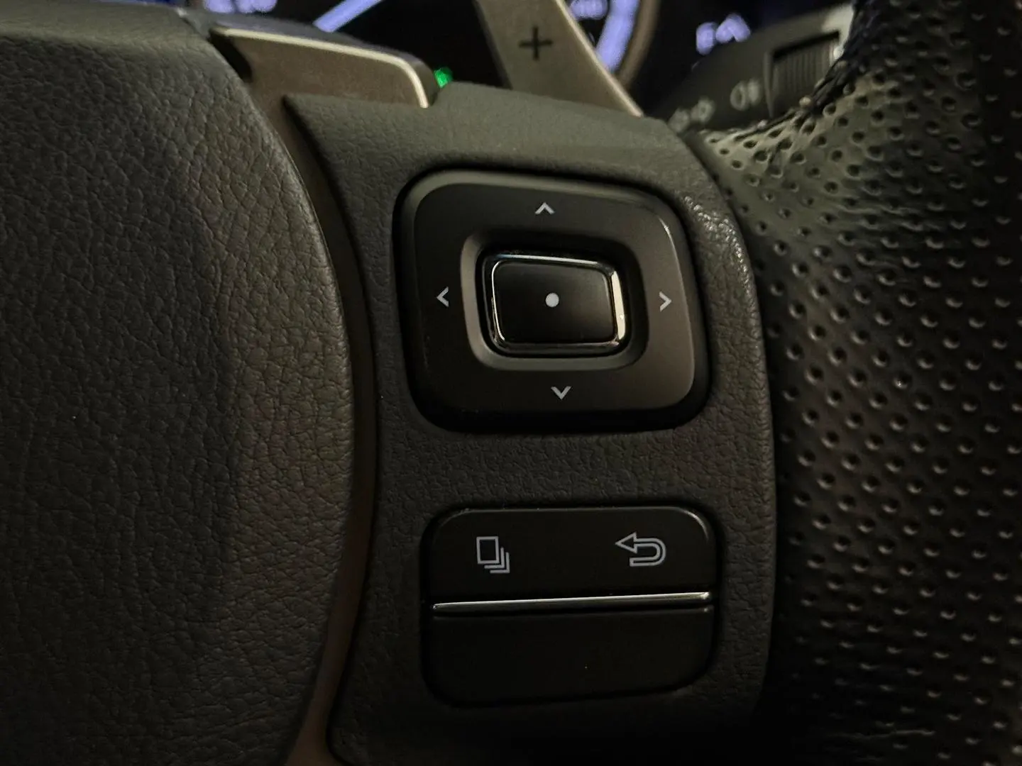 2017 Lexus NX Gallery Image 26