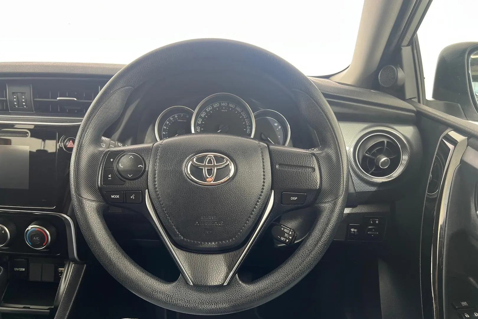 2018 Toyota Corolla Gallery Image 23