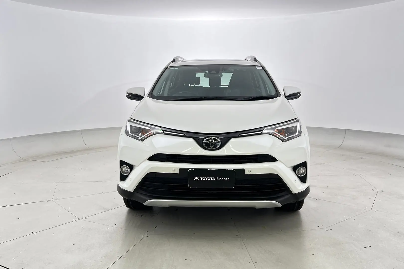 2017 Toyota Rav4 Gallery Image 9