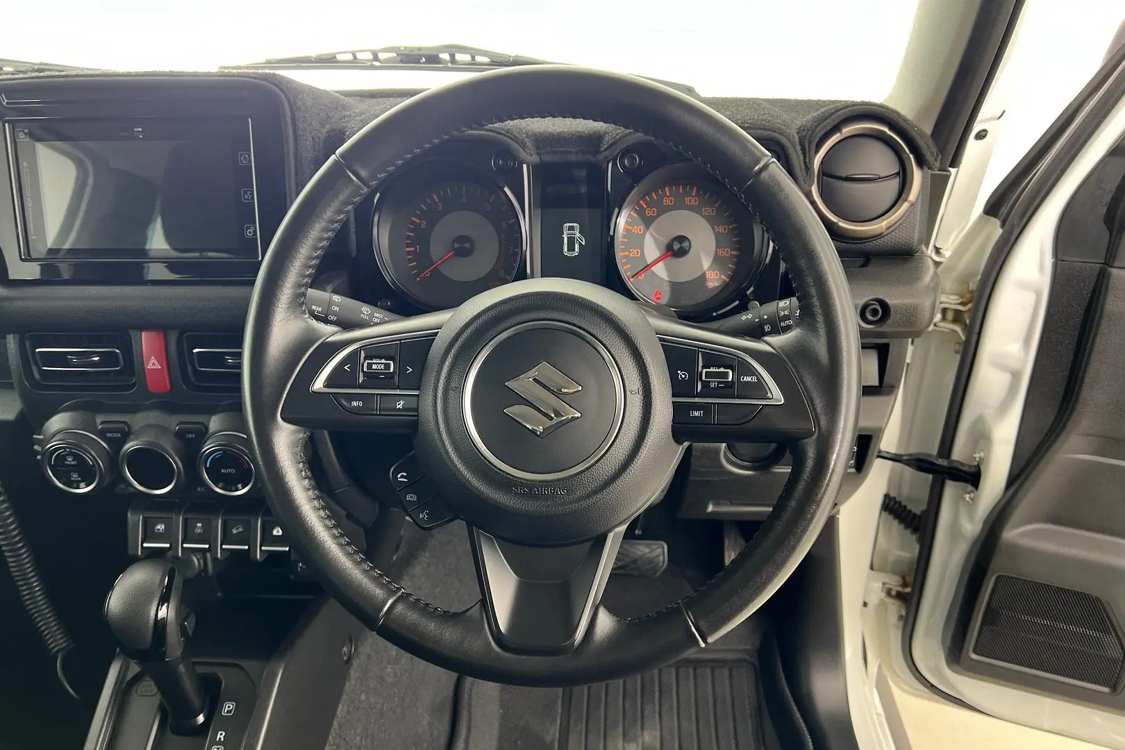 2021 Suzuki Jimny Gallery Image 15