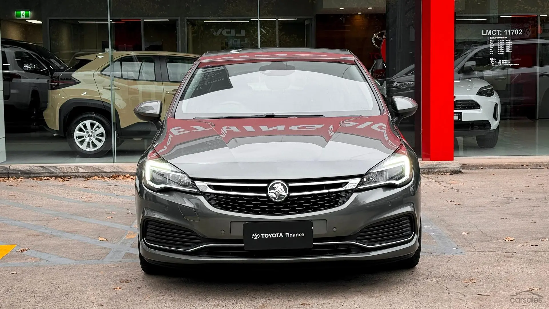 2017 Holden Astra Image 10