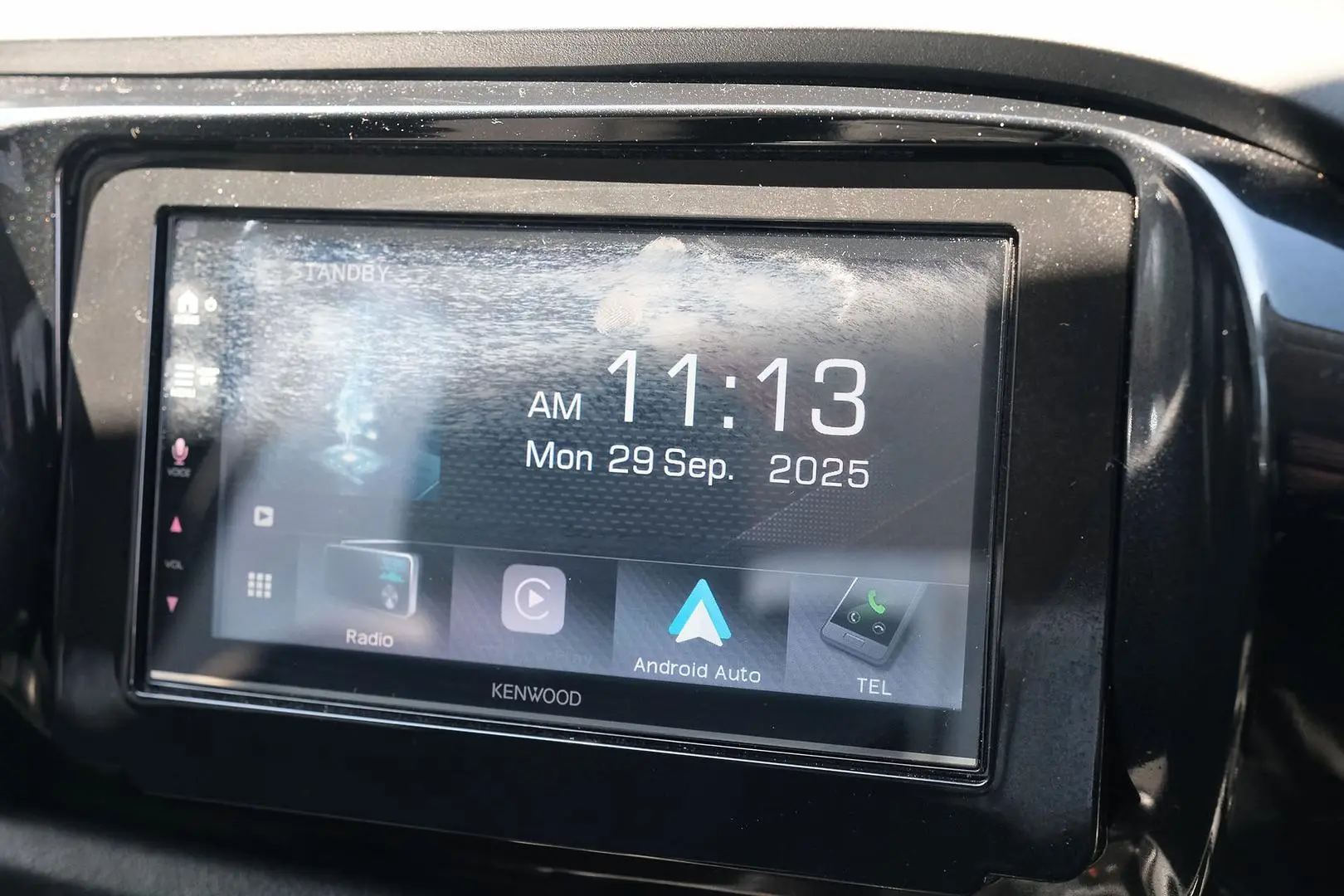 2017 Toyota Hilux Gallery Image 9