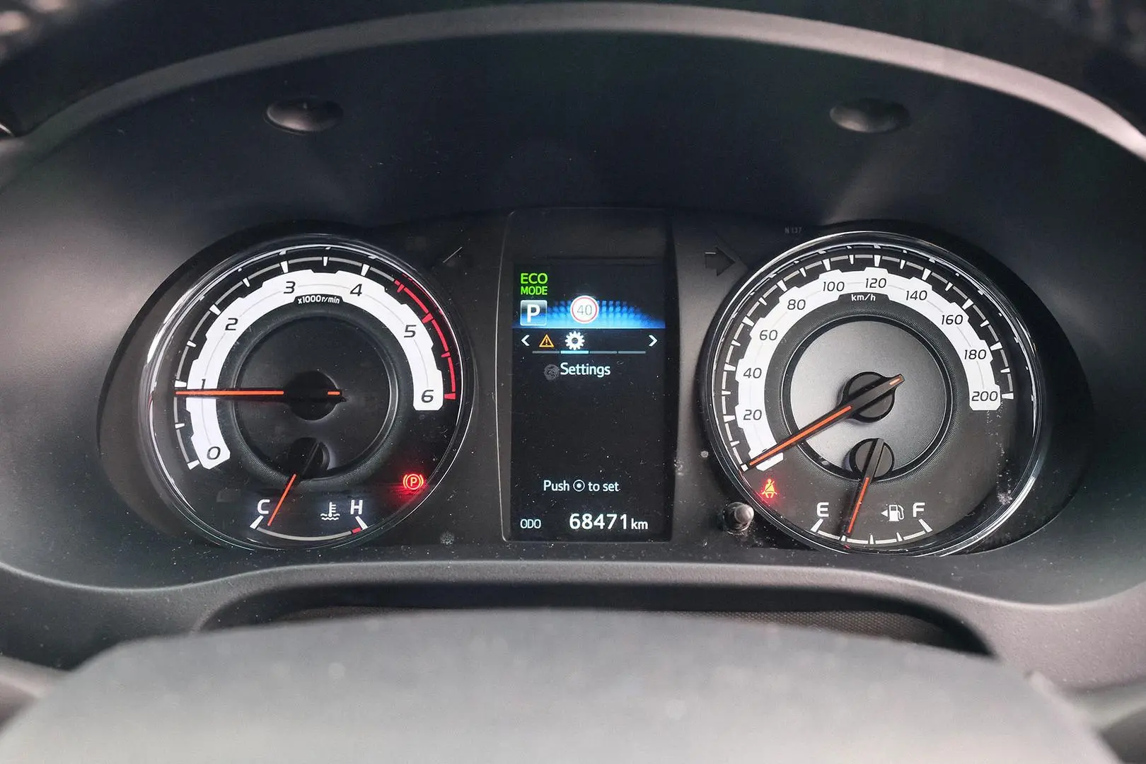 2020 Toyota Hilux Gallery Image 18