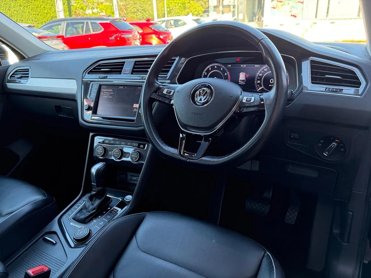 2017 Volkswagen Tiguan Gallery Image 19