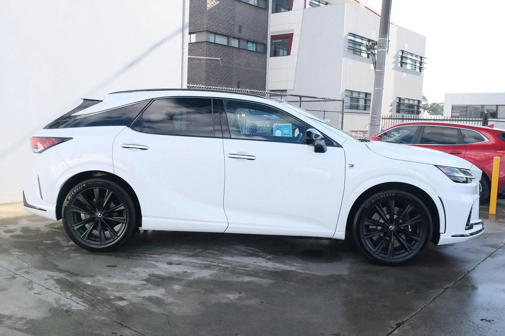 2024 Lexus RX Gallery Image 5