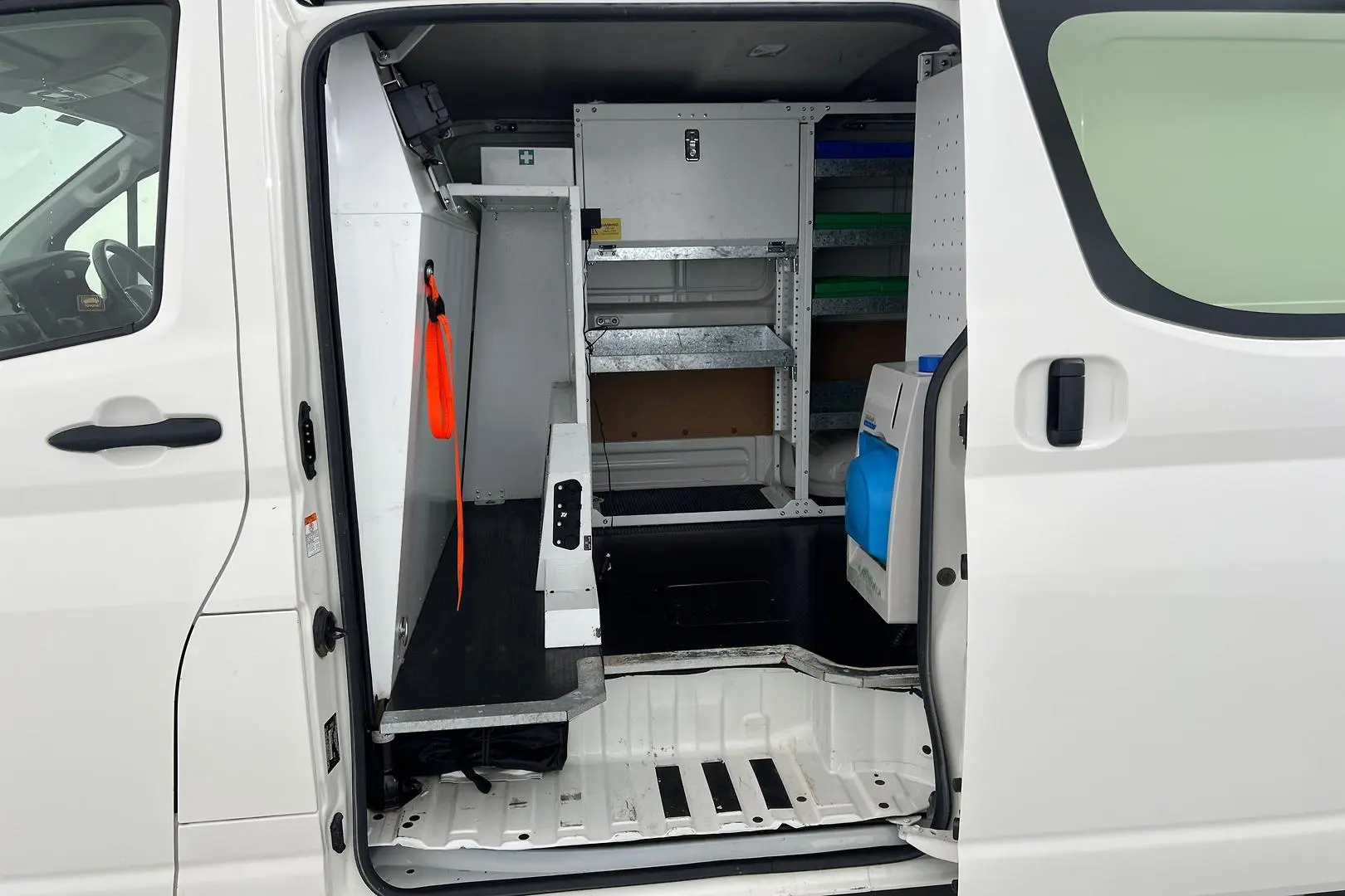 2021 Toyota Hiace Gallery Image 10