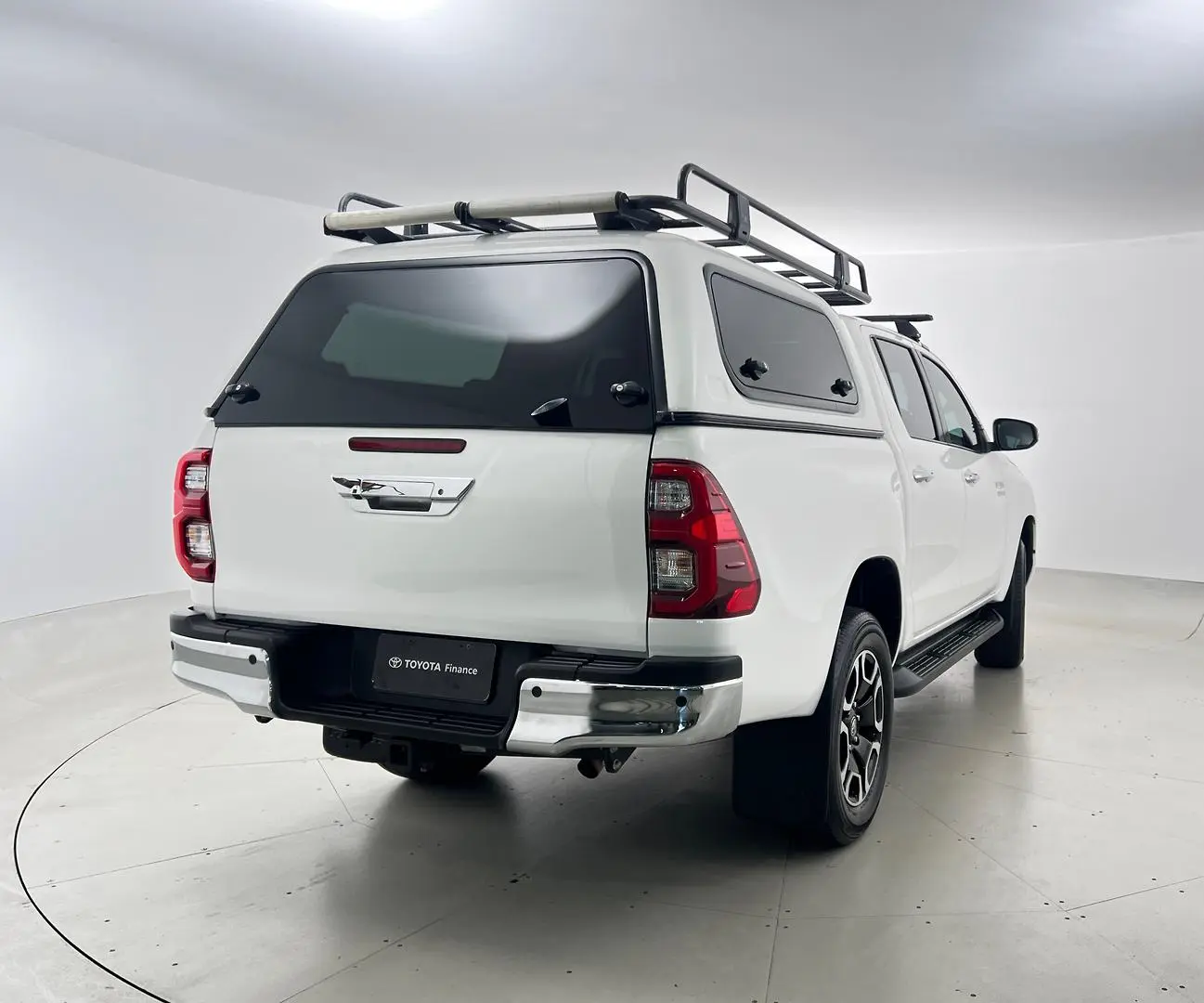 2022 Toyota Hilux Gallery Image 5