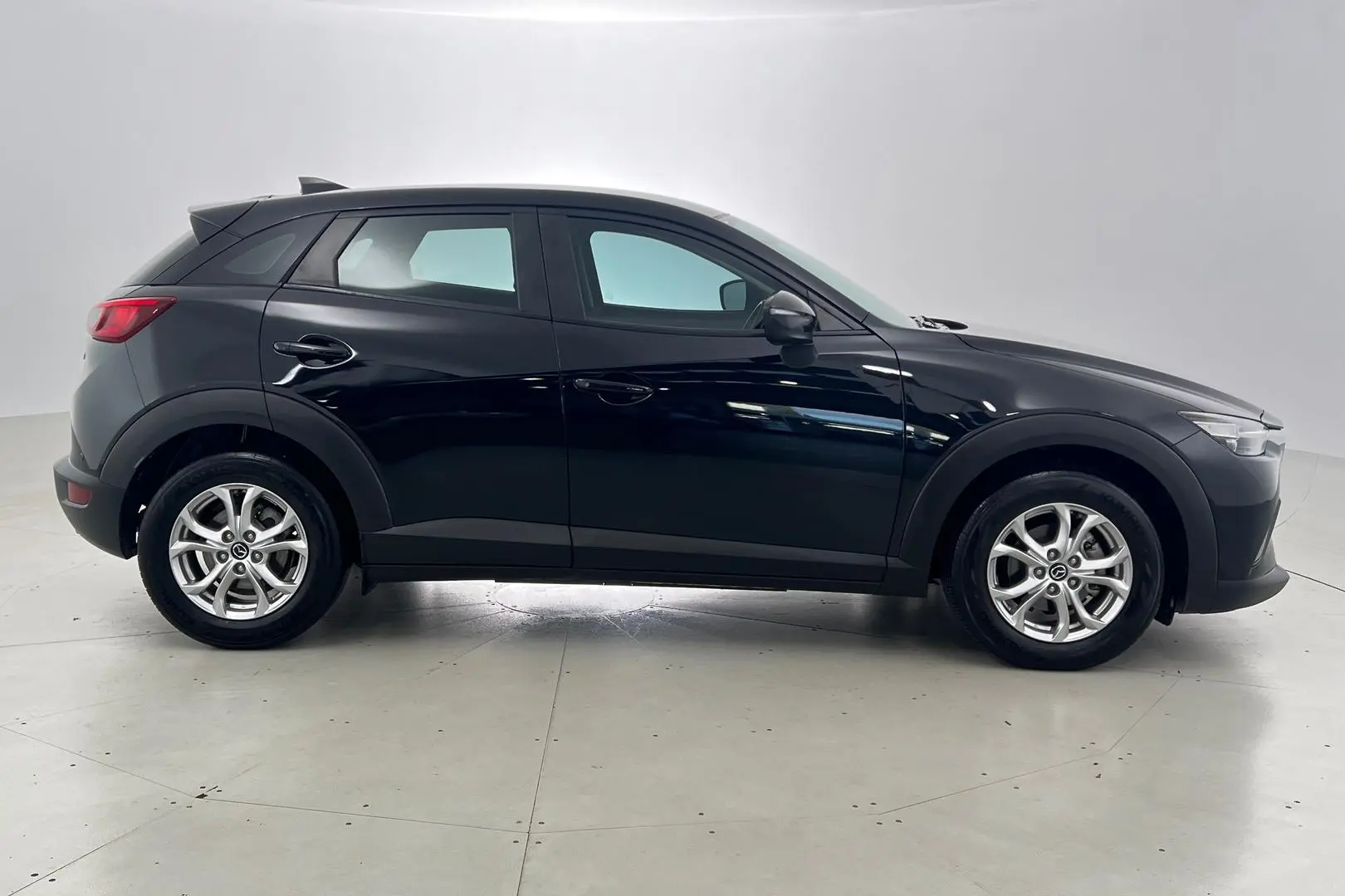 2016 Mazda CX-3 Gallery Image 3