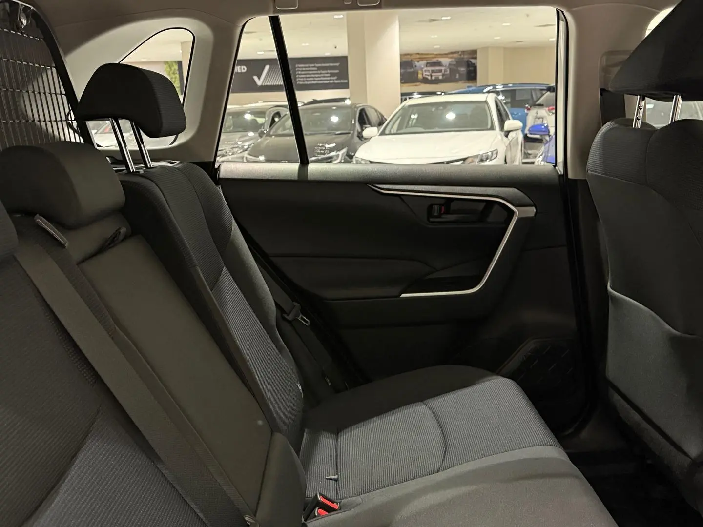 2022 Toyota RAV4 Gallery Image 14