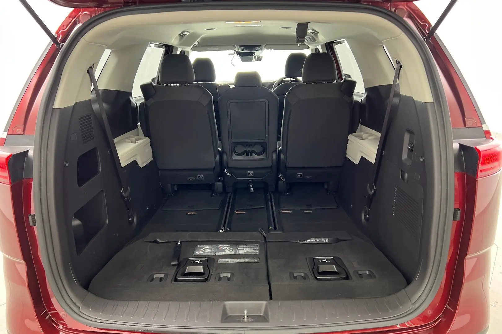 2023 Kia Carnival Gallery Image 21