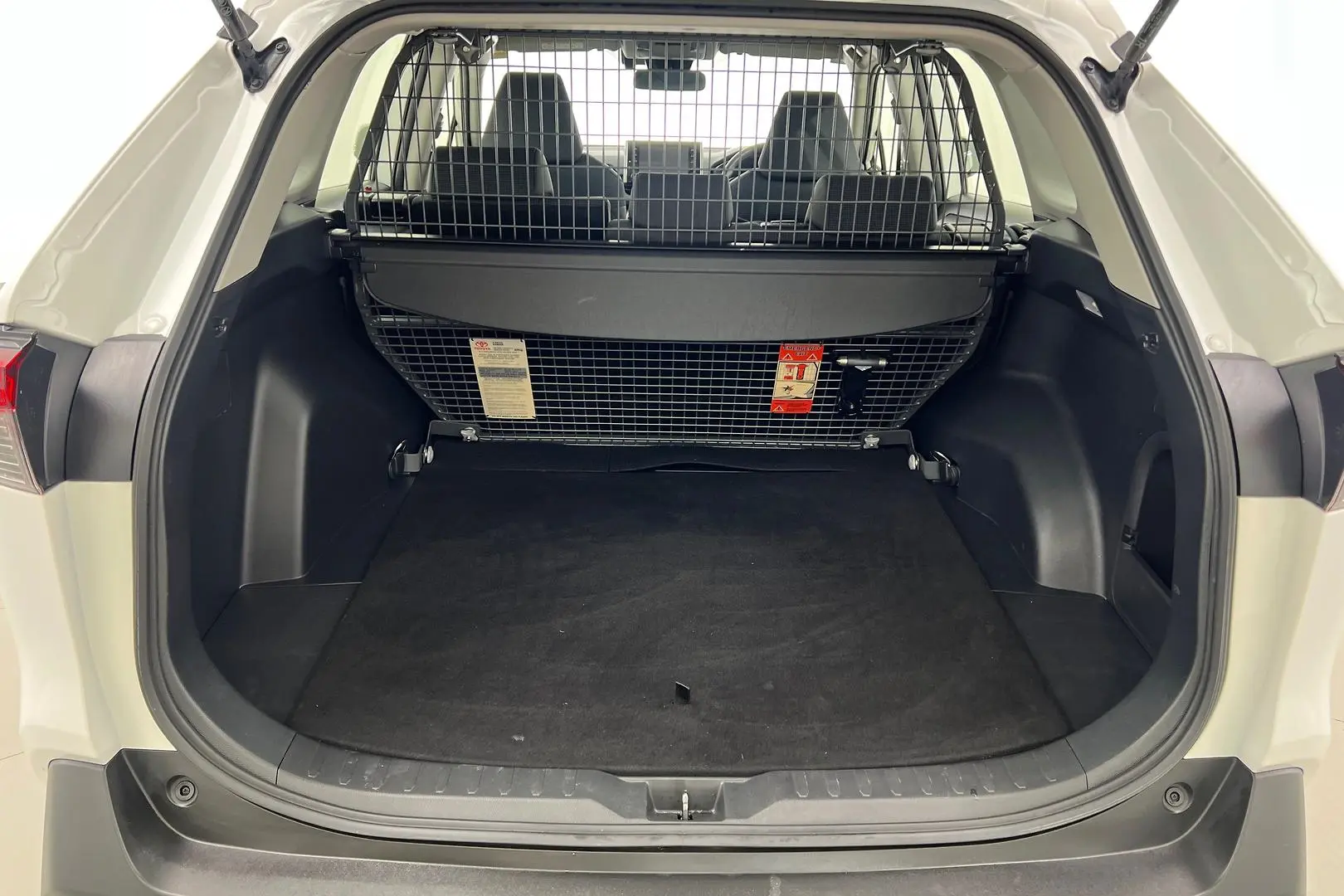 2019 Toyota RAV4 Gallery Image 20