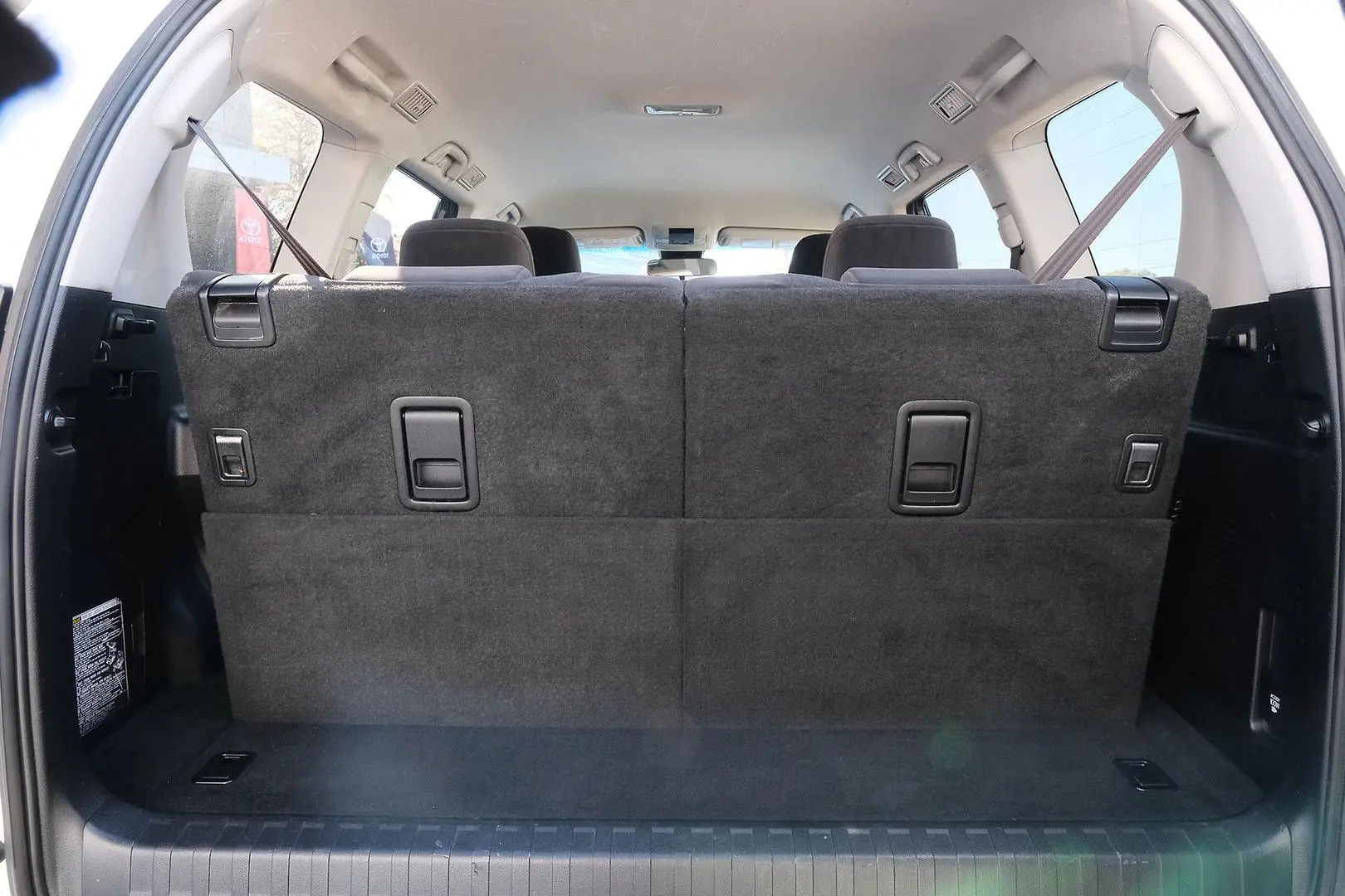 2019 Toyota Landcruiser Prado Gallery Image 10