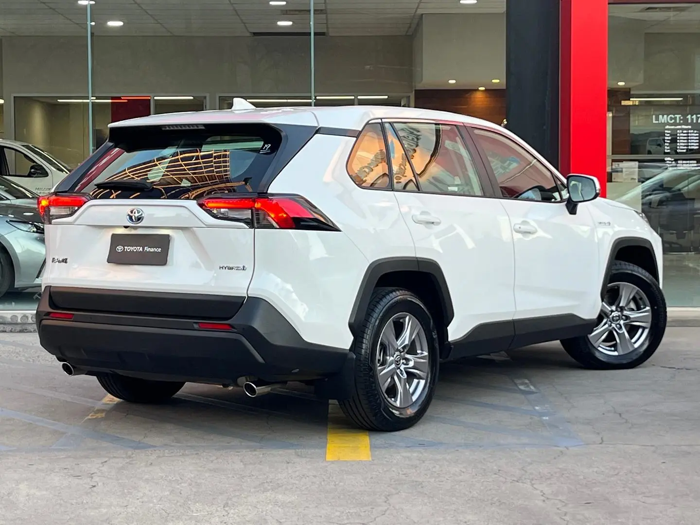 2023 Toyota RAV4 Gallery Image 8