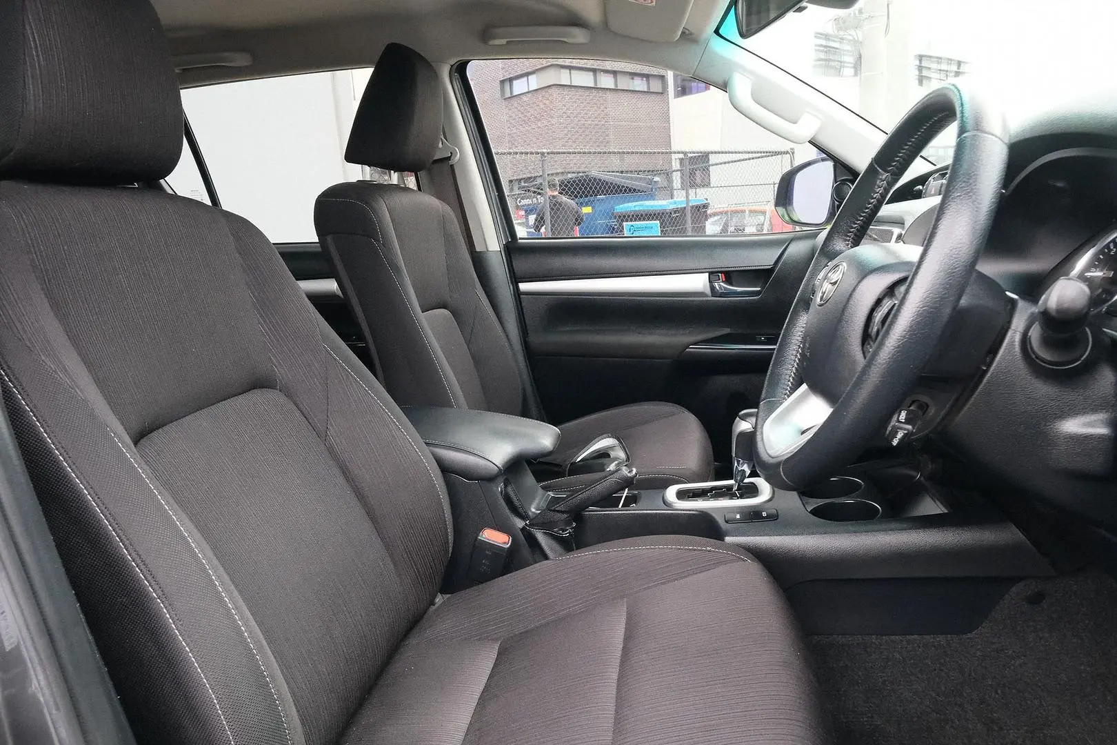 2021 Toyota Hilux Gallery Image 14