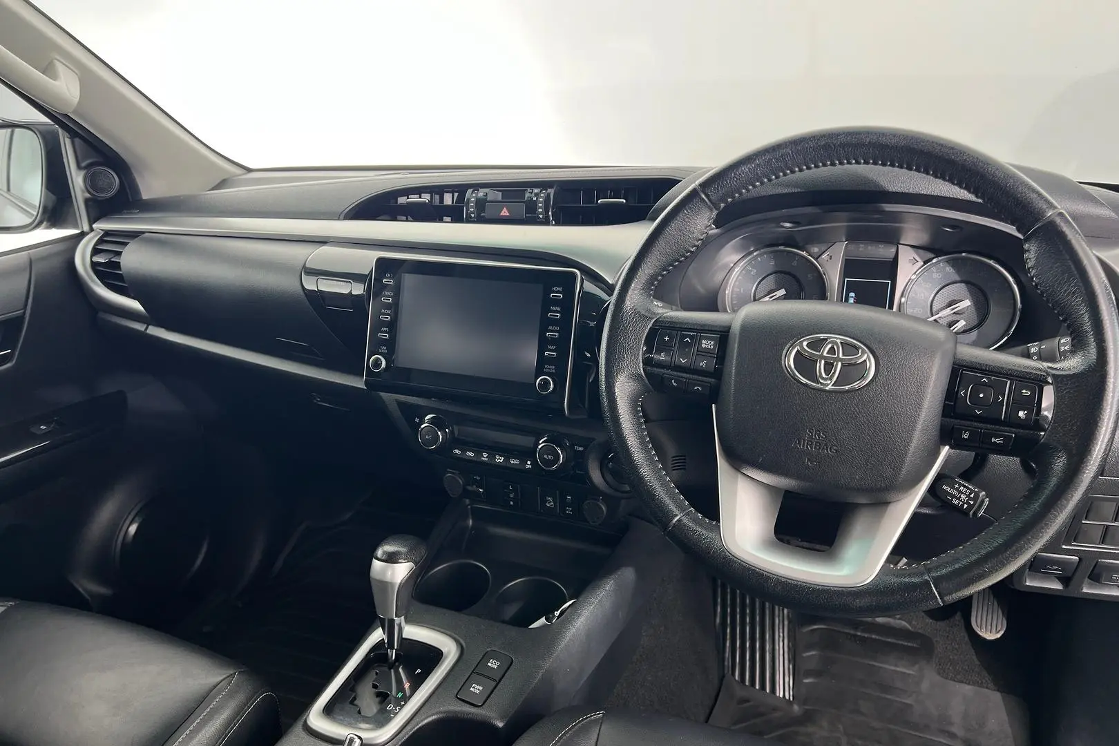 2020 Toyota Hilux Gallery Image 3