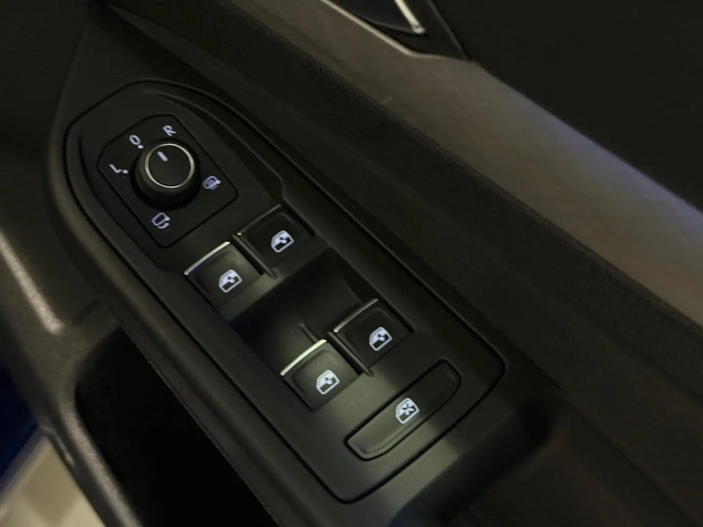 2023 Volkswagen Golf Gallery Image 15