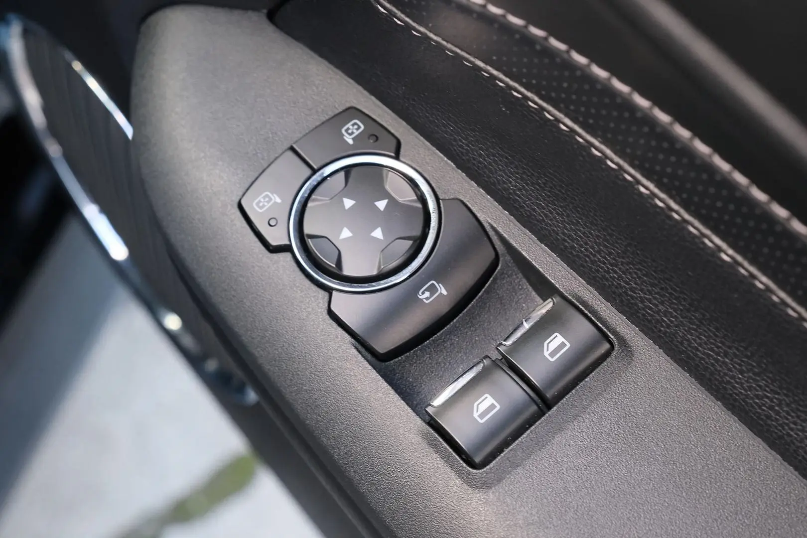 2018 Ford Mustang Gallery Image 11