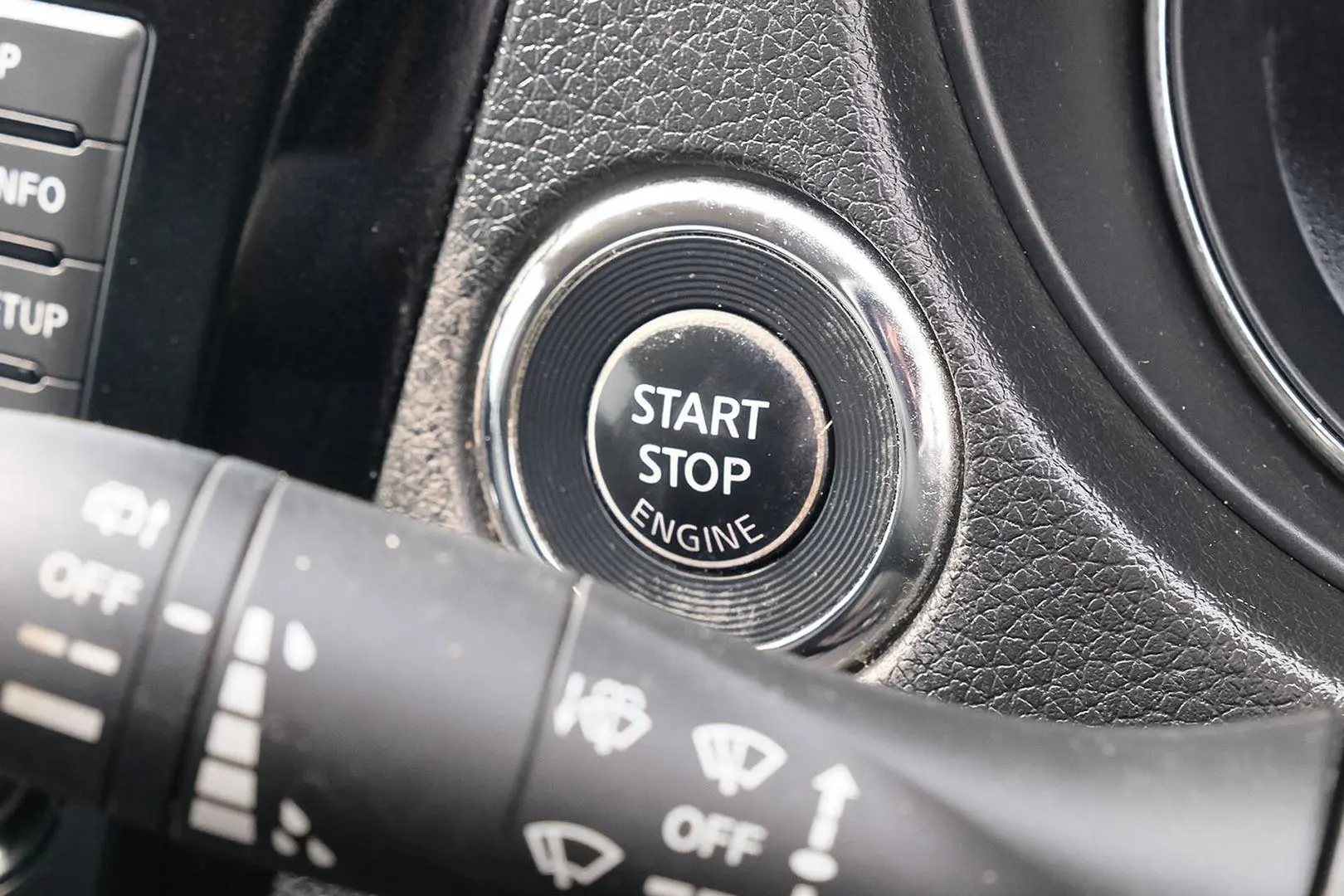 2015 Nissan X-TRAIL Gallery Image 17