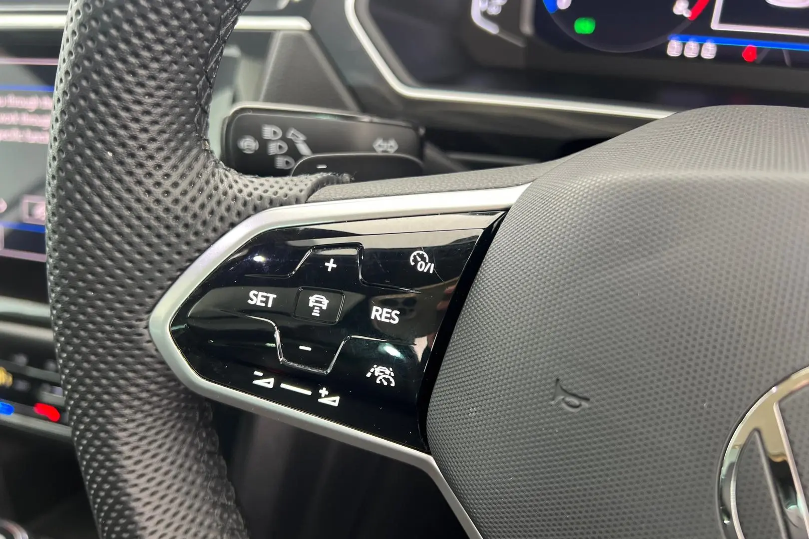 2021 Volkswagen Tiguan Gallery Image 18