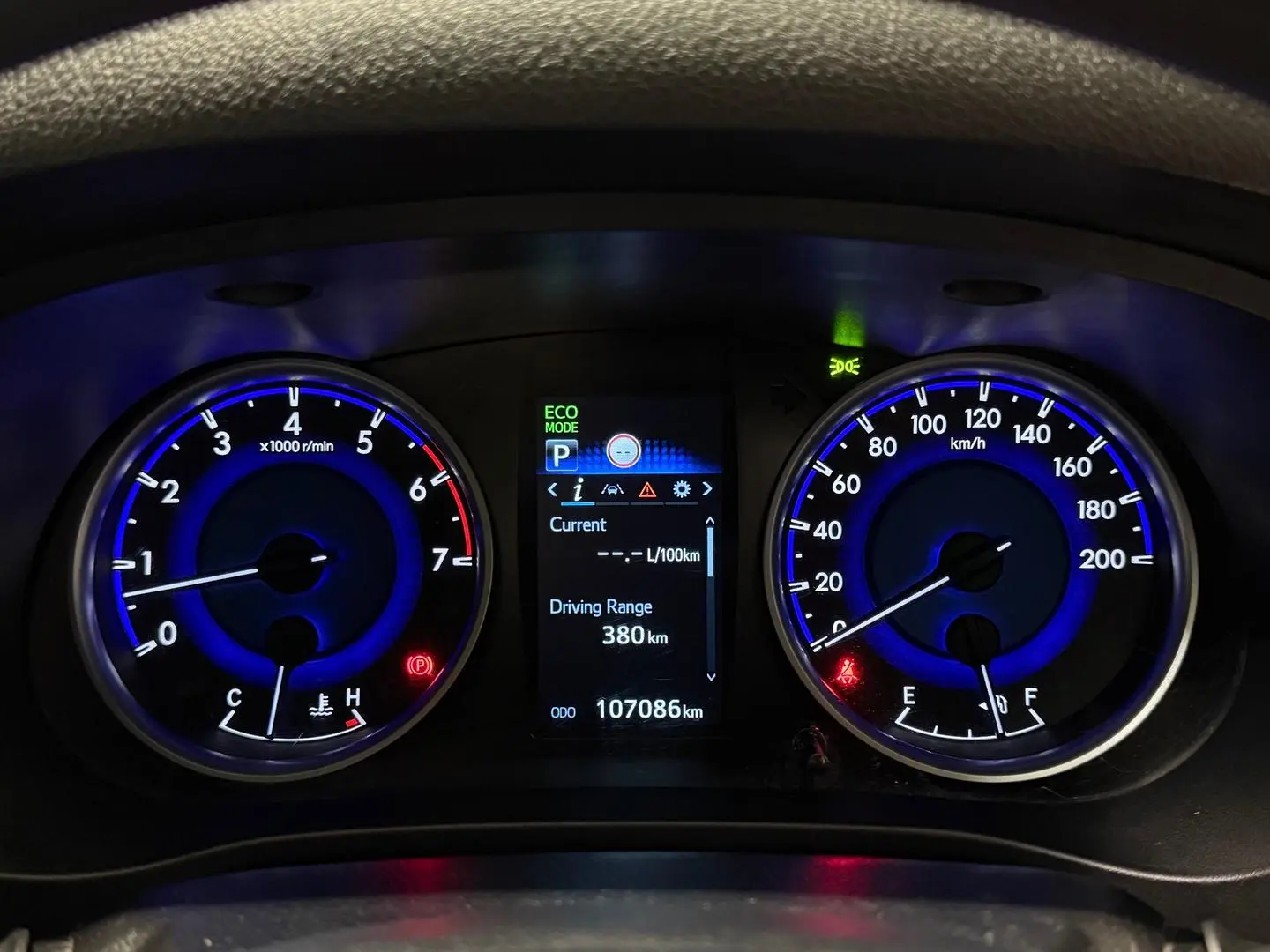 2019 Toyota Hilux Gallery Image 24