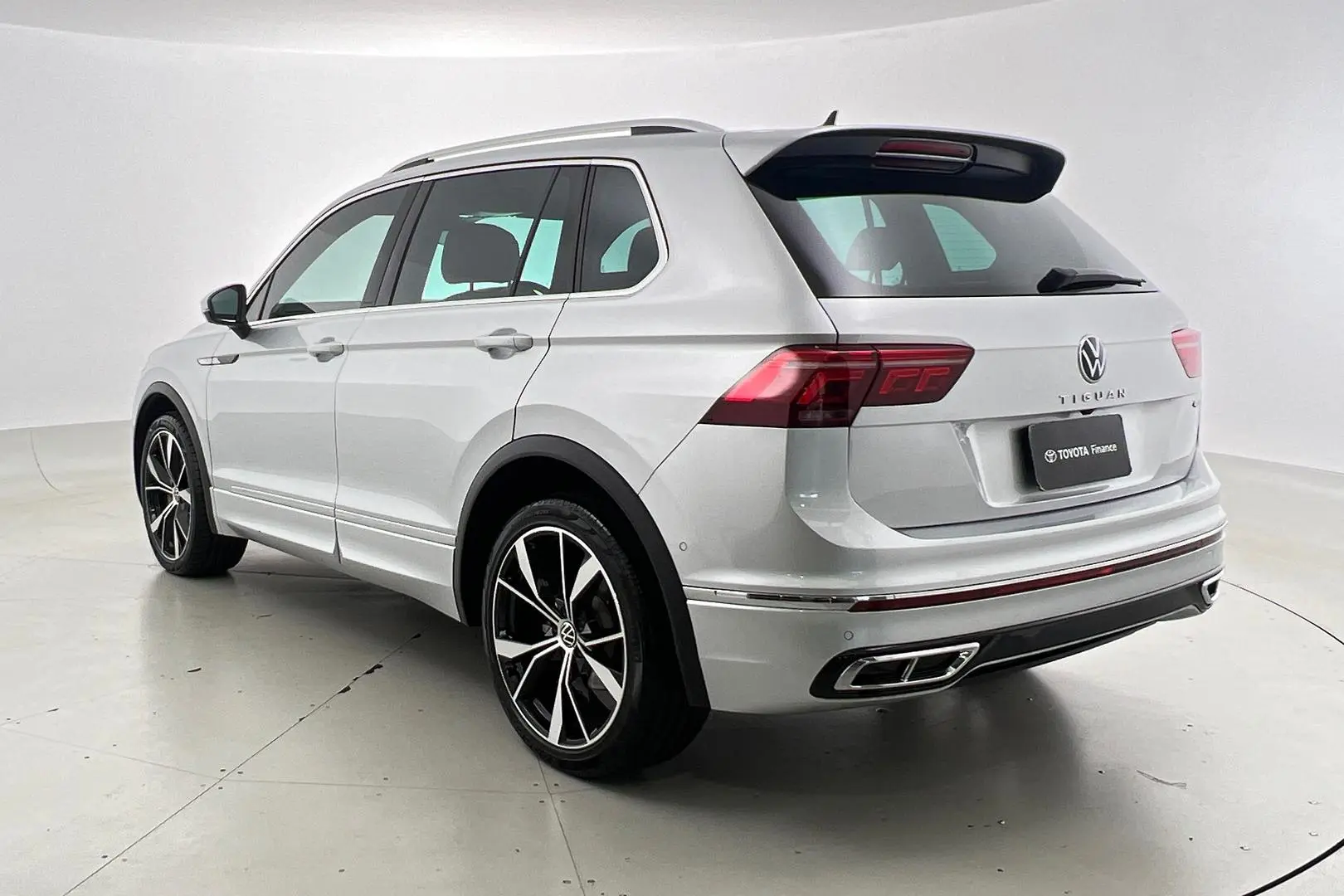 2021 Volkswagen Tiguan Gallery Image 7