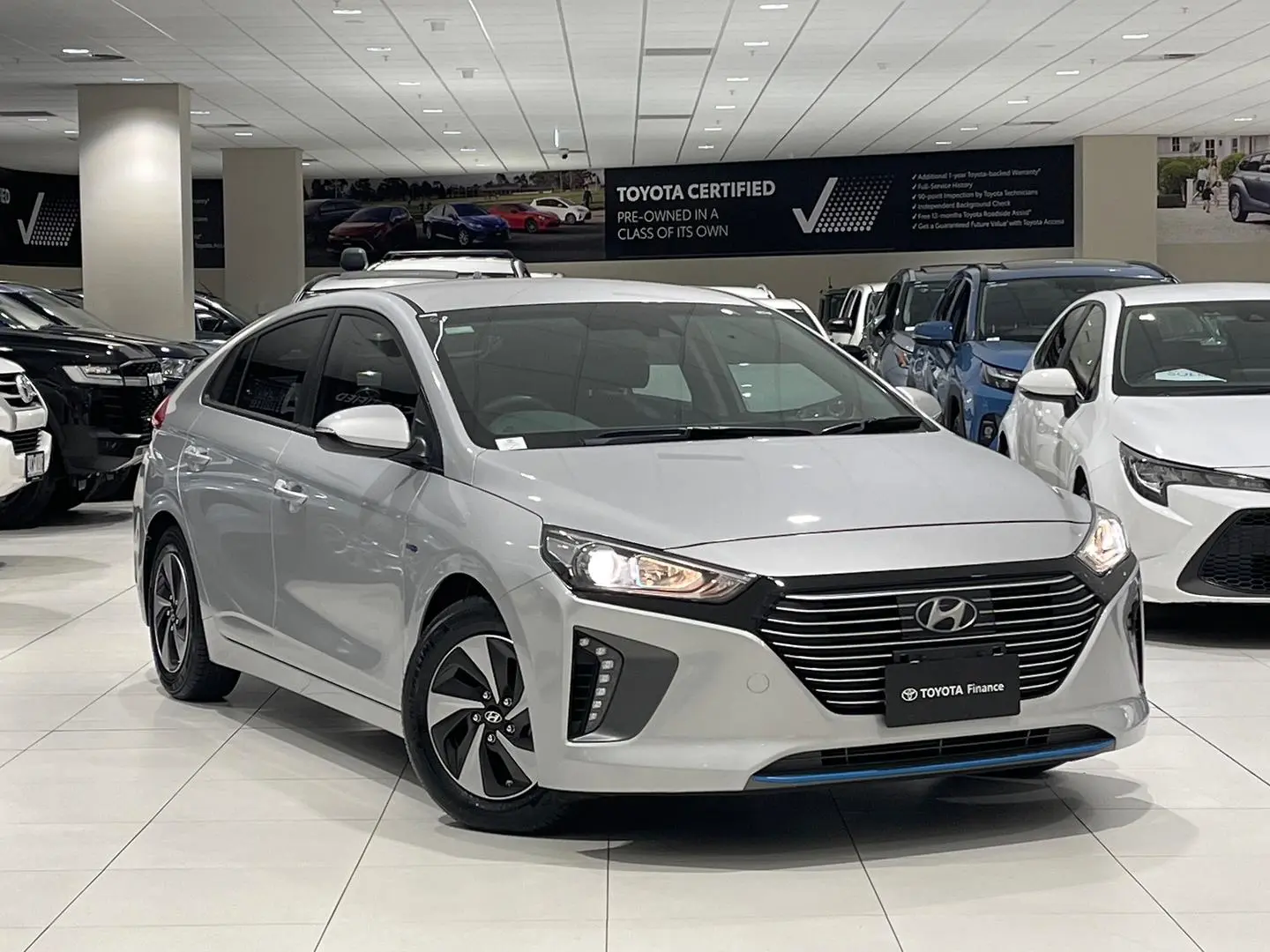 2019 Hyundai IONIQ Image 1