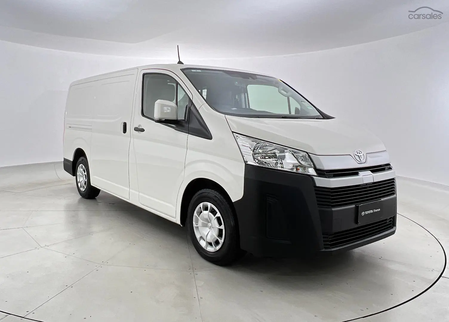 2020 Toyota Hiace Image 1