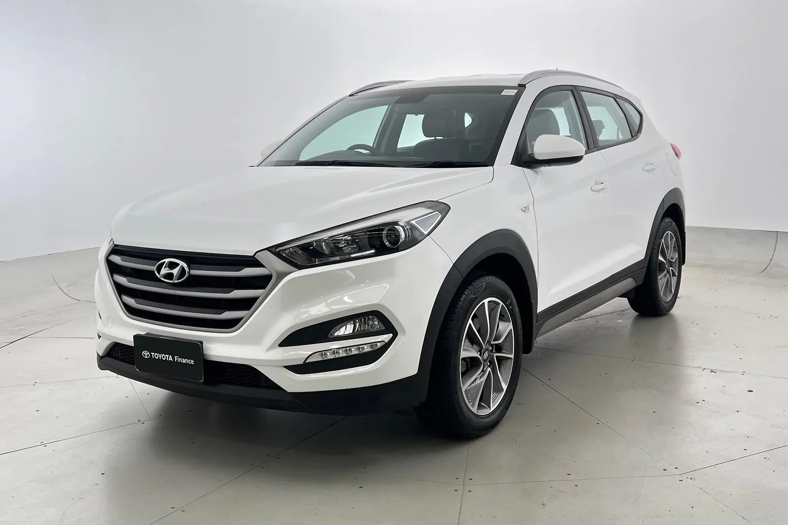 2017 Hyundai Tucson Gallery Image 2