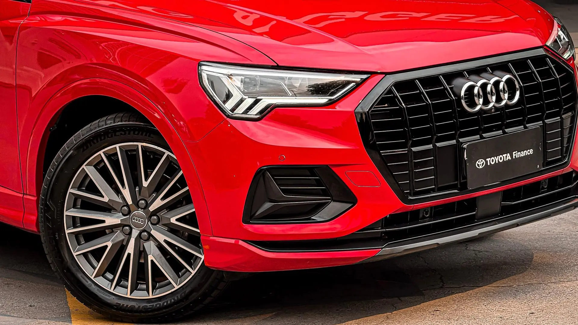 2020 Audi Q3 Gallery Image 6