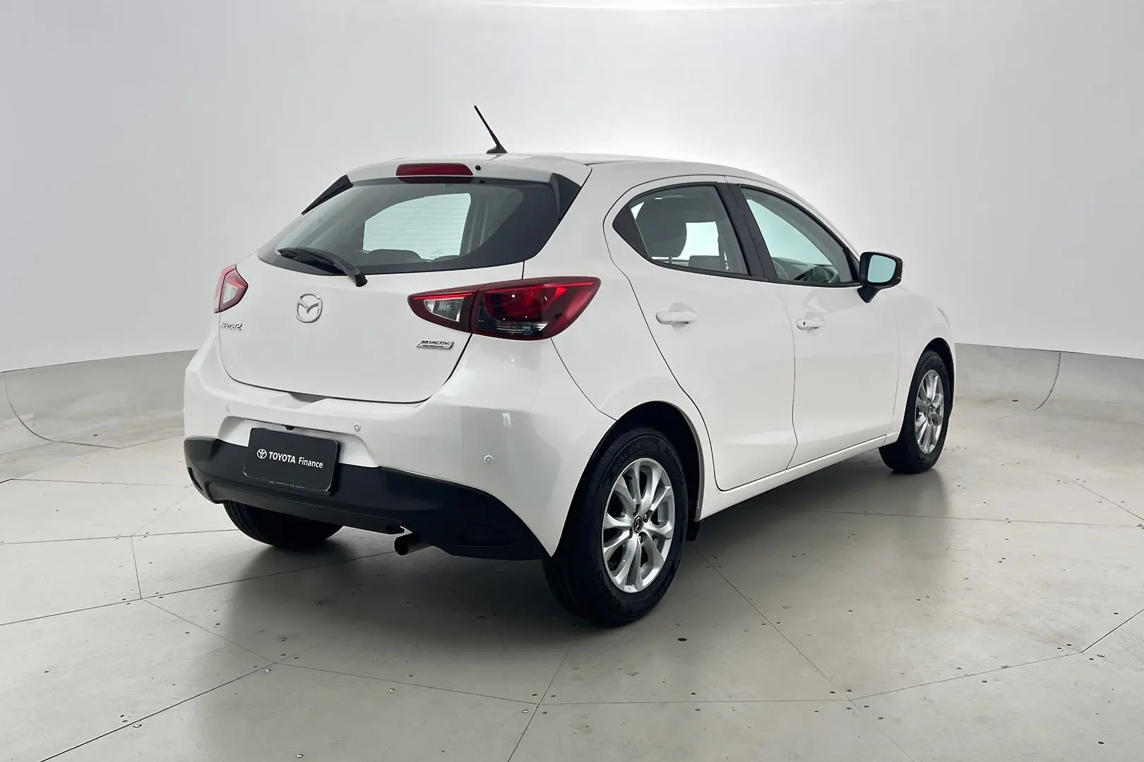 2019 Mazda 2 Gallery Image 4