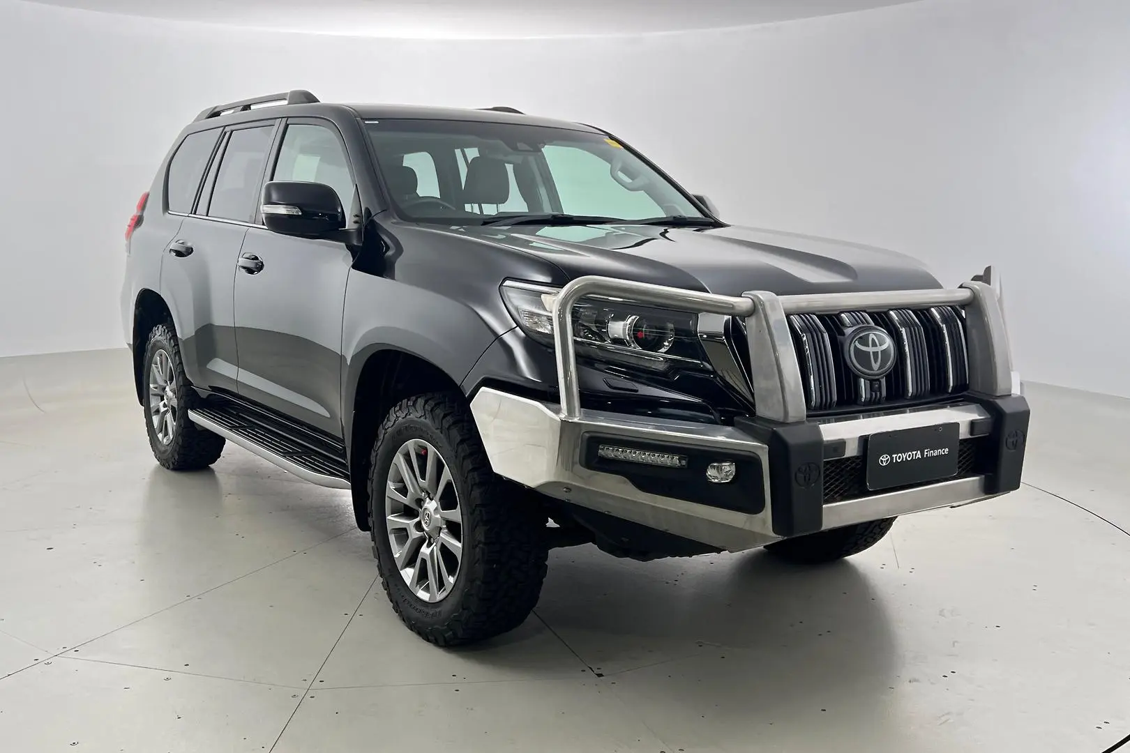 2018 Toyota Landcruiser Prado Gallery Image 1